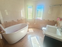 5室2廳4陽(yáng)臺(tái) 公園道一號(hào)別墅衛(wèi)生間