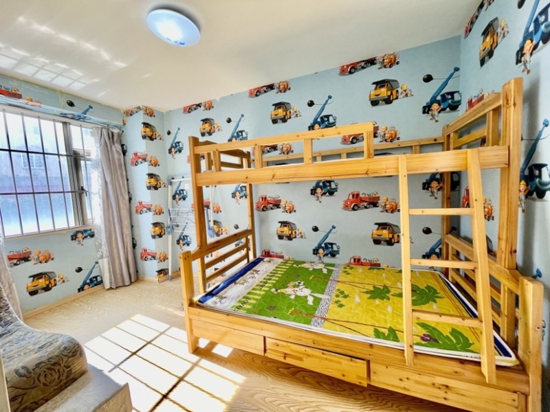 3室2廳1陽臺 候谷花園臥室