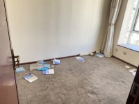 5室2廳2陽(yáng)臺(tái) 陽(yáng)光花園四期昕苑臥室