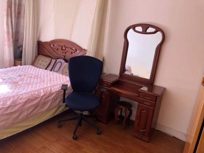 3室2廳1陽(yáng)臺(tái) 復(fù)興村88號(hào)餐廳