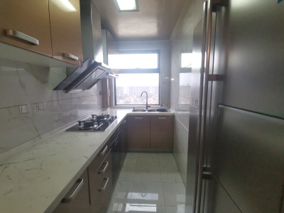 3室2廳1陽(yáng)臺(tái) 新亞洲星云園