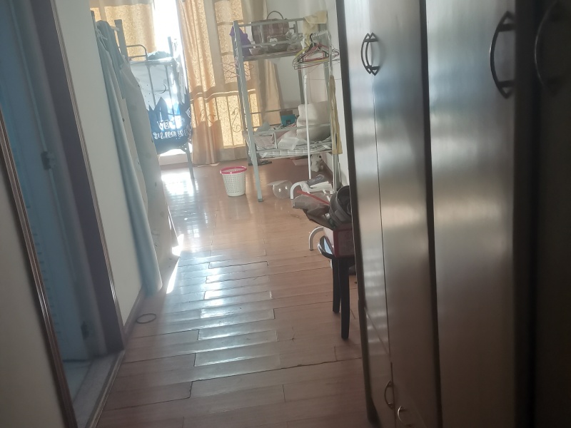 7室2廳2陽臺 世紀城玉春苑臥室