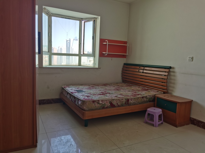 4室2廳2陽臺 順城豪庭臥室