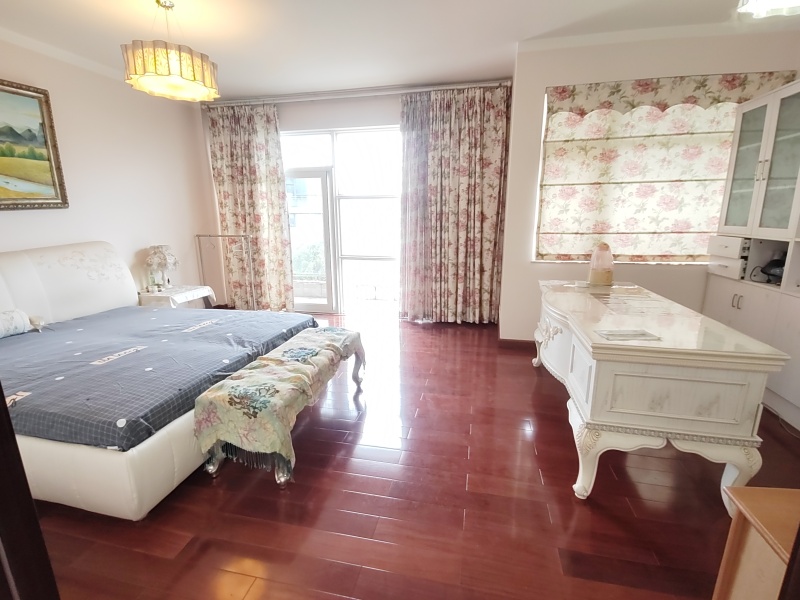 5室2廳3陽臺 滇池衛(wèi)城紫廬別墅餐廳