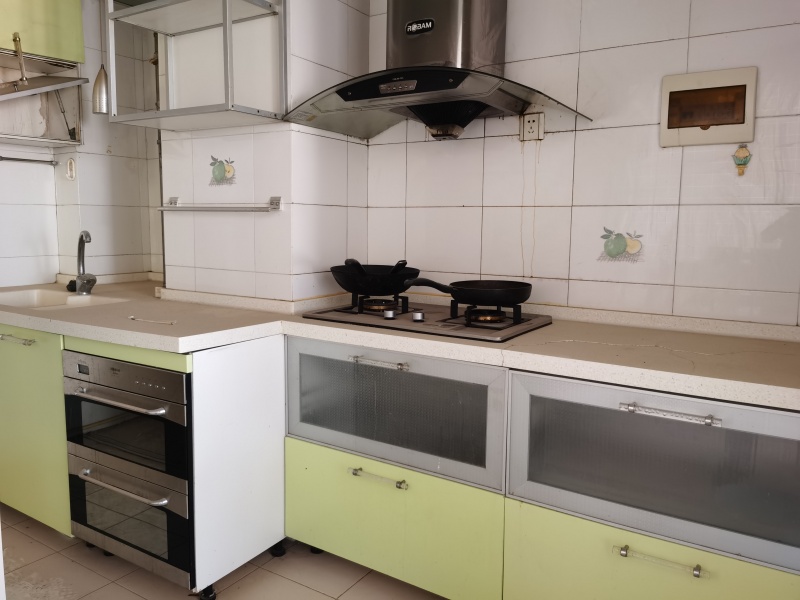 4室2廳2陽臺 順城豪庭臥室