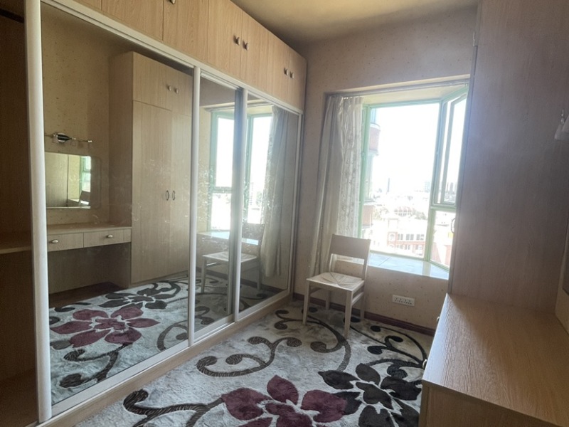 3室2廳2陽臺 翠湖俊園臥室