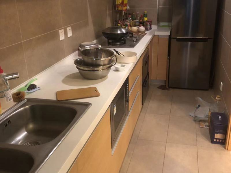 2室2廳4陽臺(tái) 濱江俊園香儂組團(tuán)廚房