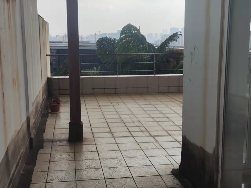 5室3廳3陽臺 世博生態(tài)城博園鄰里別墅陽臺