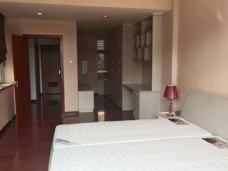 5室3廳3陽臺 世博生態(tài)城博園鄰里別墅臥室