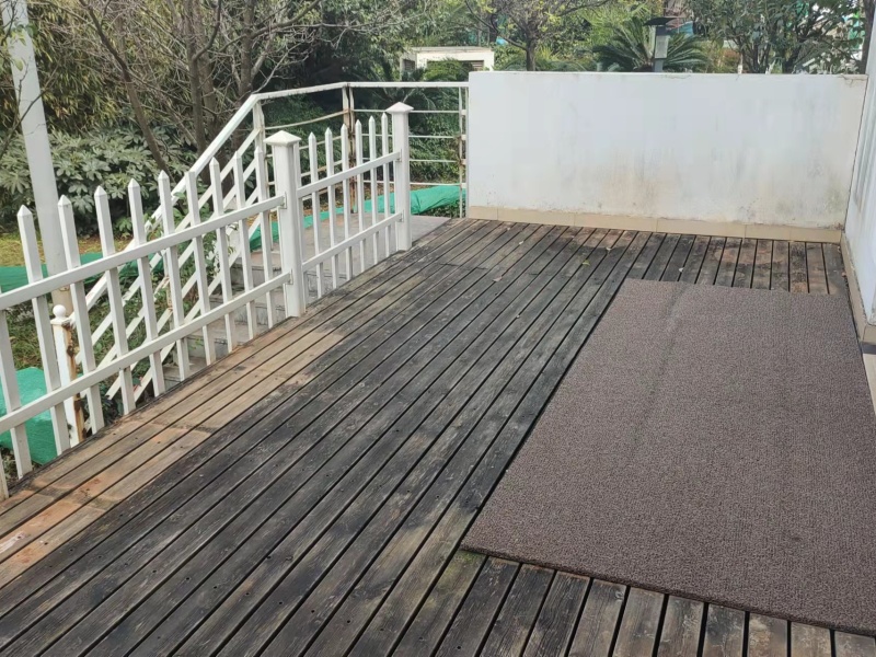 5室3廳3陽臺 世博生態(tài)城博園鄰里別墅自家花園