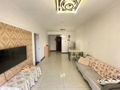 2室2廳2陽(yáng)臺(tái) 蓮花池畔