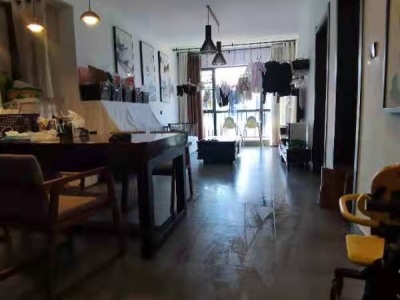 3室2廳2陽(yáng)臺(tái) 萬(wàn)科銀海泊岸瀾庭