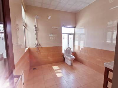 5室3廳3陽(yáng)臺(tái) 滇池春天