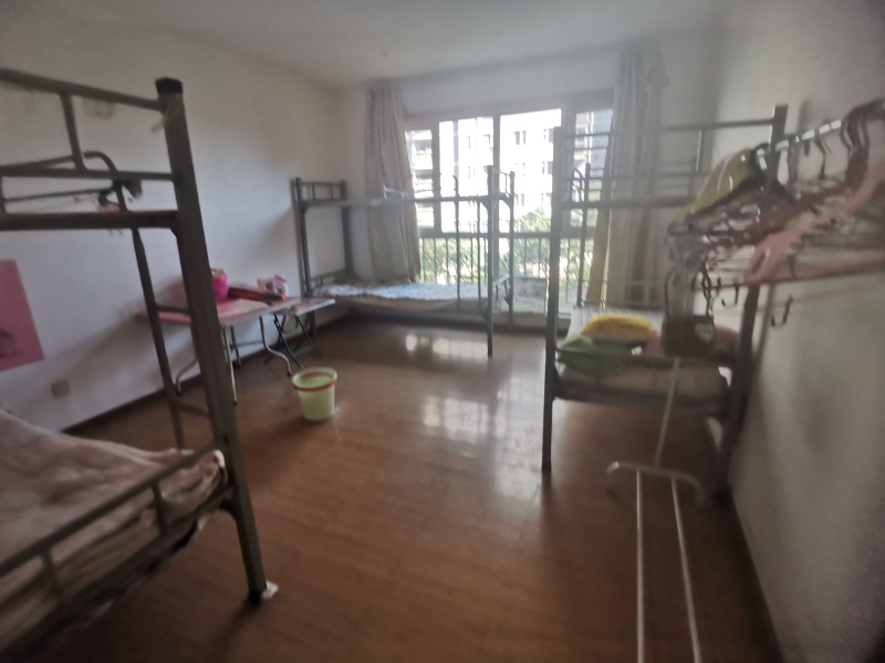 7室2廳2陽臺 世紀城玉春苑臥室