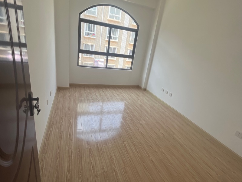 5室3廳3陽臺 采蓮郡臥室