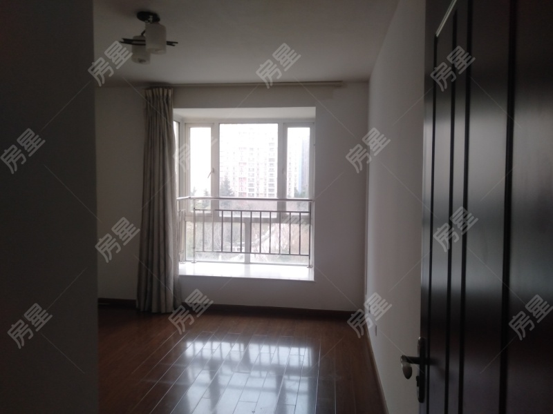 4室2廳1陽臺 世紀城華春苑其他