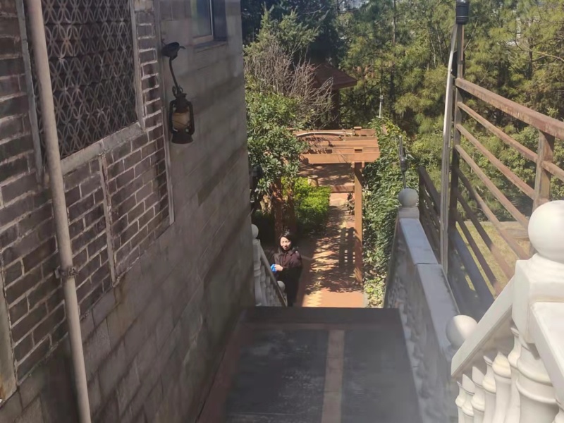 5室2廳1陽臺(tái) 世博生態(tài)城云嶺鄰里別墅門廳