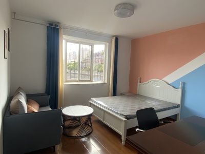 3室2廳2陽臺 金實小區(qū)華秋園