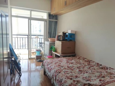 4室2廳1陽臺(tái) 都市春天