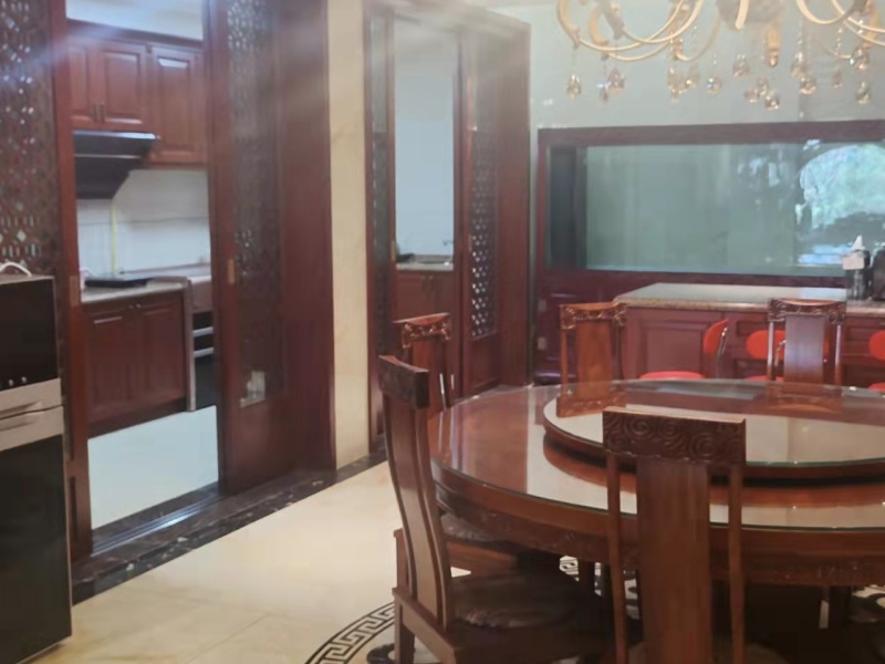 5室2廳1陽臺(tái) 世博生態(tài)城云嶺鄰里別墅餐廳