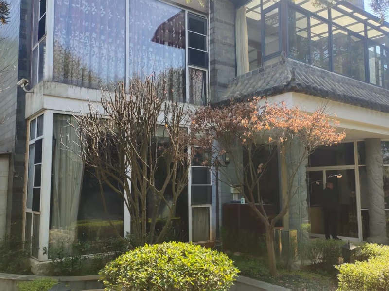 5室2廳1陽臺(tái) 世博生態(tài)城云嶺鄰里別墅客廳