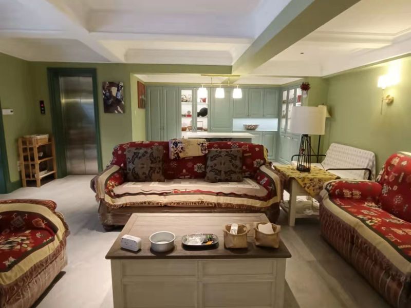 4室2廳3陽臺 滇池ONE A16號地塊別墅客廳