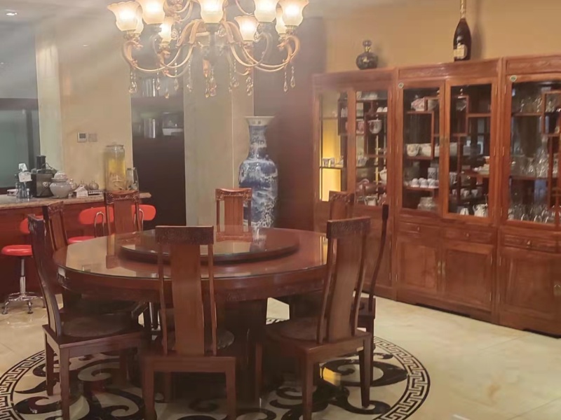 5室2廳1陽臺(tái) 世博生態(tài)城云嶺鄰里別墅餐廳