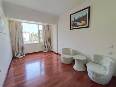 5室2廳2陽臺(tái) 鑫佳源