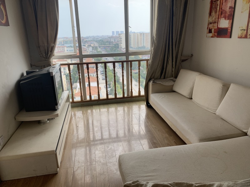 2室2廳 玫瑰灣小區(qū)公寓客廳