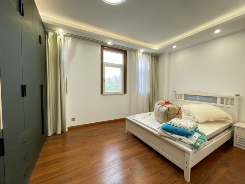 5室5廳5陽臺 滇池ONE 6號地塊別墅臥室