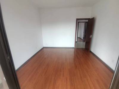 3室2廳1陽臺 中央麗城