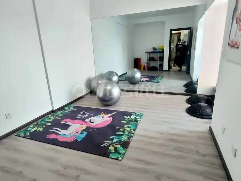 3室2廳1陽臺(tái) 南亞風(fēng)情第壹城星河苑客廳