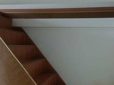 2室1廳1陽(yáng)臺(tái) 鴻城廣場(chǎng)