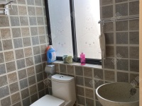 3室2廳1陽臺 融創(chuàng)春風(fēng)十里A10地塊衛(wèi)生間