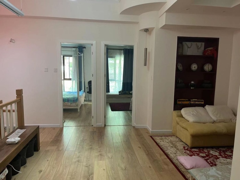 6室3廳3陽臺(tái) 美樹橙客廳