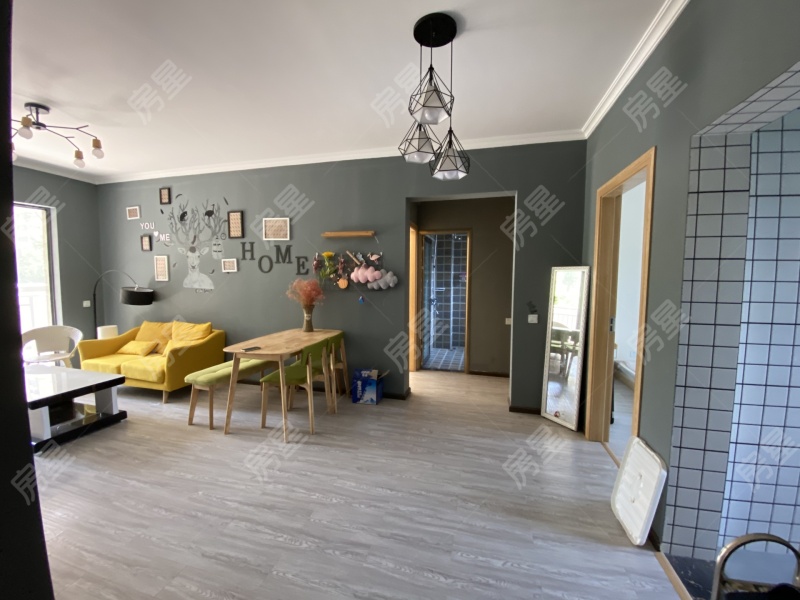 3室2廳1陽臺 融創(chuàng)春風(fēng)十里A10地塊客廳