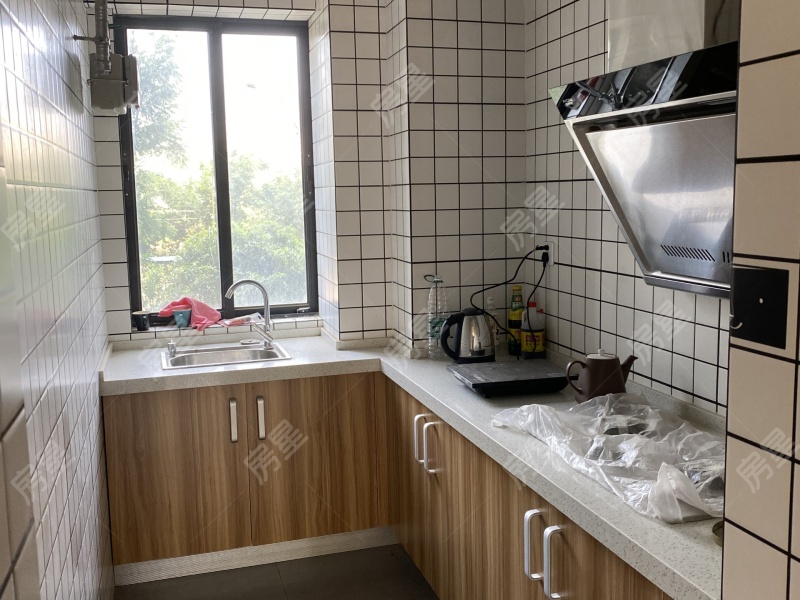 3室2廳1陽臺 融創(chuàng)春風(fēng)十里A10地塊廚房