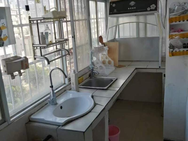 2室1廳1陽臺 交林小區(qū)廚房