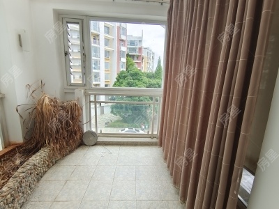 5室2廳3陽(yáng)臺(tái) 湖畔之夢(mèng)