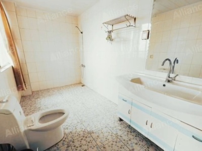 4室2廳2陽(yáng)臺(tái) 世紀(jì)城玉春苑