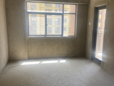 5室2廳2陽臺 萬科銀海泊岸瀾庭