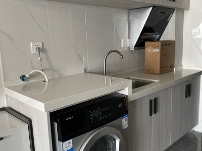 1室1廳1陽(yáng)臺(tái) 中房路易公元