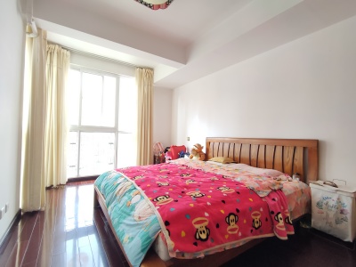 4室2廳2陽(yáng)臺(tái) 酈島嘉園