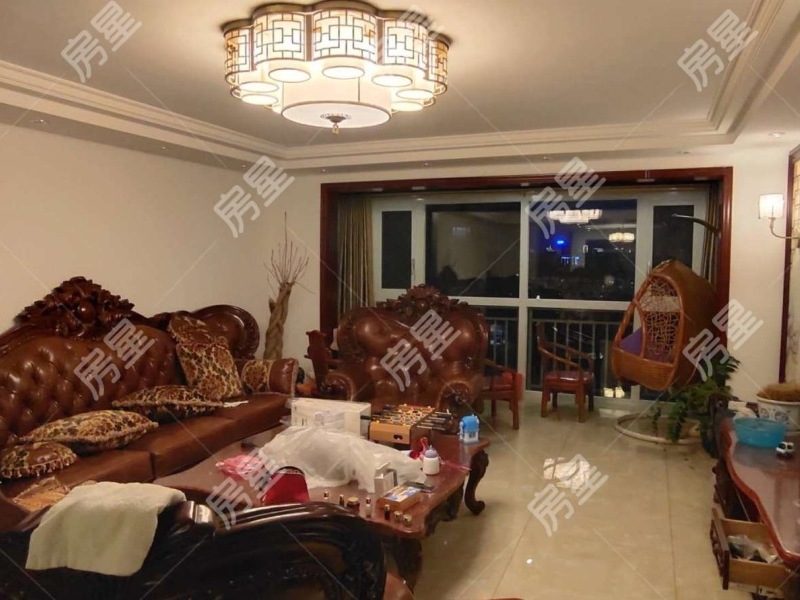 5室2廳2陽臺(tái) 世紀(jì)城華春苑其他