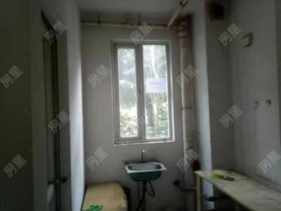 3室2廳2陽(yáng)臺(tái) 世紀(jì)城嵐春苑廚房