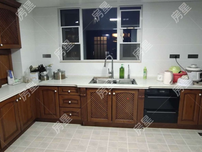 5室2廳2陽臺(tái) 世紀(jì)城華春苑其他