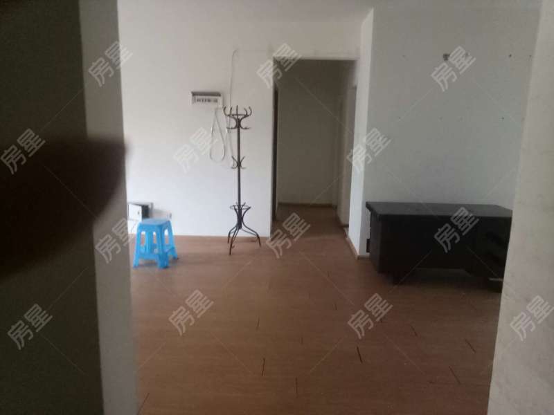 3室2廳2陽(yáng)臺(tái) 世紀(jì)城嵐春苑客廳