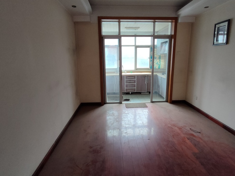 3室2廳1陽臺 巴士家園餐廳