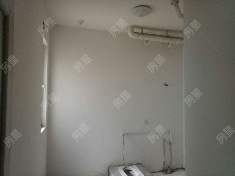 3室2廳2陽(yáng)臺(tái) 世紀(jì)城嵐春苑衛(wèi)生間