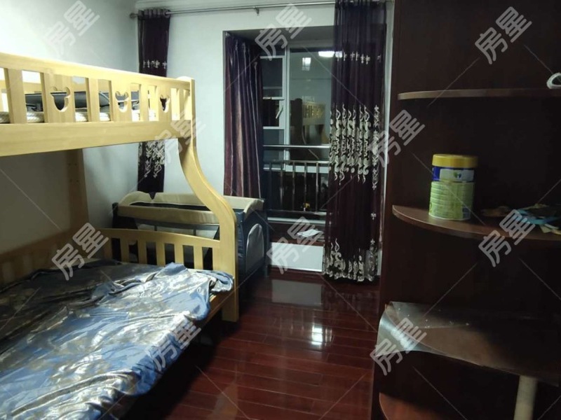 5室2廳2陽臺(tái) 世紀(jì)城華春苑其他